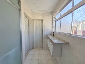Image 17 - 923002