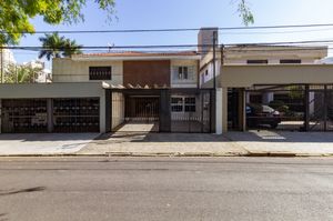 Image 37 - 923003