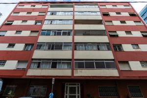 Image 32 - 923004