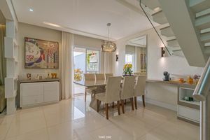 Image 4 - 923005