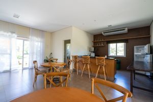 Image 30 - 923008