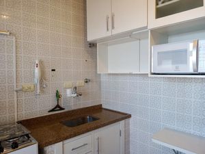 Image 6 - 923010