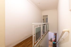 Image 15 - 923017