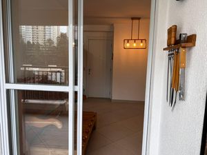Image 4 - 923020