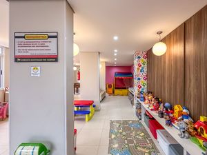 Image 37 - 923021