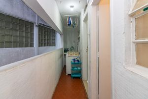 Image 21 - 923026