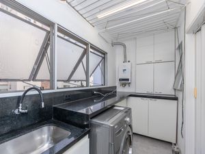 Image 32 - 923027