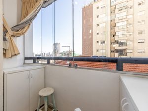 Image 18 - 923027