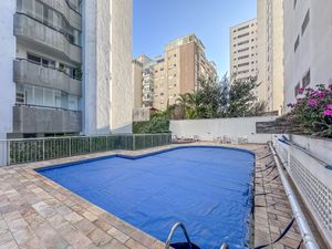 Image 41 - 923027