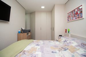 Image 15 - 923029
