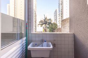 Image 7 - 923030