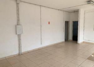 Image 5 - 923037