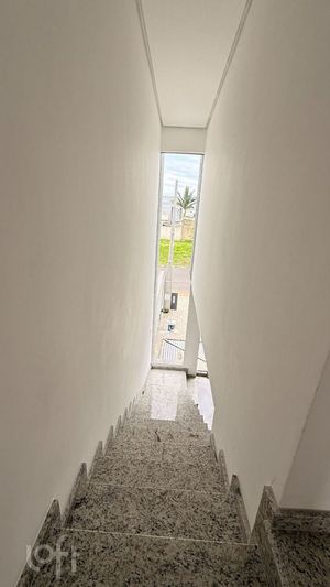 Image 19 - 923071