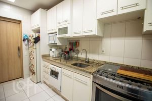 Image 11 - 923073