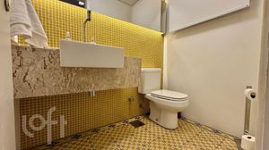 Image 8 - 923077