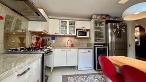 Image 18 - 923077