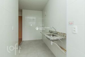 Image 5 - 923079