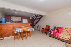 Image 1 - 923098