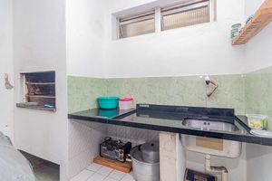 Image 32 - 923098