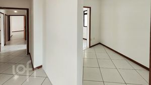 Image 28 - 923099