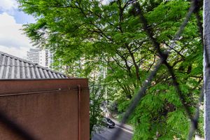 Image 18 - 923111