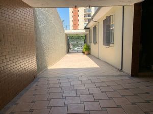 Image 13 - 923187