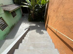 Image 1 - 923189