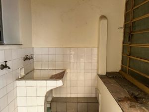 Image 19 - 923207
