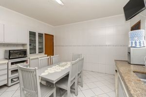 Image 11 - 923227