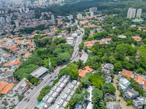 Image 20 - 923238