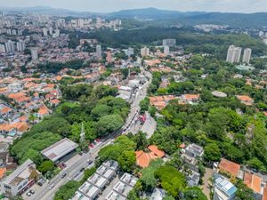 Image 21 - 923238
