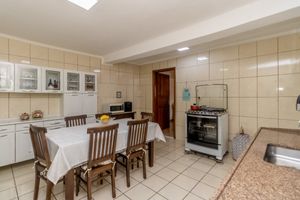 Image 13 - 923247