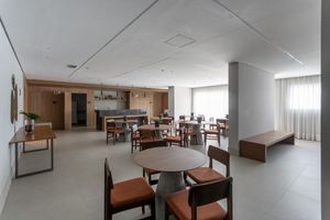Image 6 - 923249
