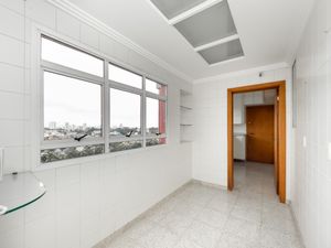 Image 46 - 923257