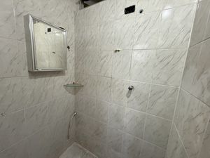 Image 11 - 923274