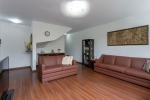 Image 4 - 923275