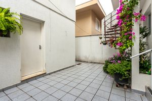 Image 19 - 923275