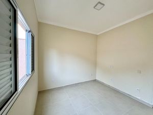 Image 37 - 923290