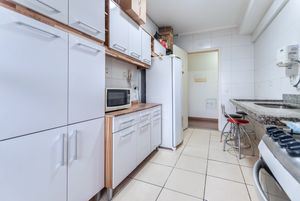 Image 23 - 923291