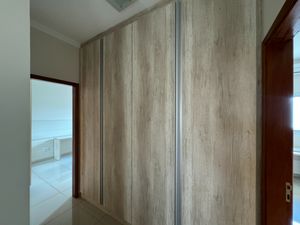 Image 51 - 923297