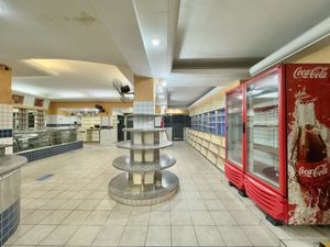 Image 9 - 923298