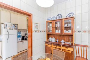 Image 31 - 923307