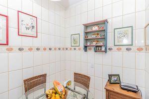 Image 32 - 923307