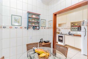 Image 33 - 923307