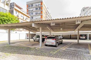 Image 37 - 923307
