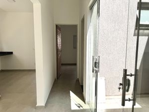 Image 7 - 923311