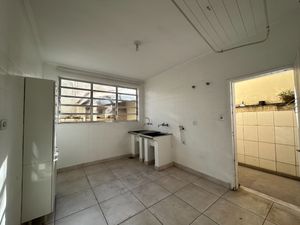 Image 25 - 923340