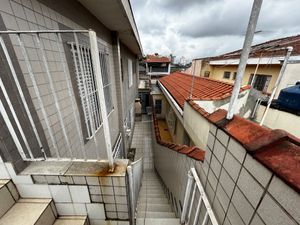 Image 26 - 923341