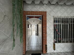 Image 1 - 923341