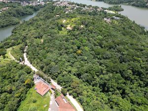 Image 19 - 923342